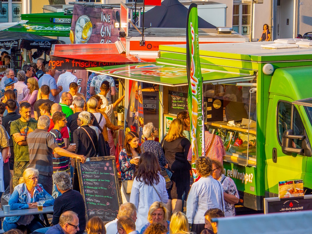 You are currently viewing Rheine mobil. Ab in den Frühling! mit Street Food Festival & verkaufsoffenem Sonntag | 22. – 24.03.2024